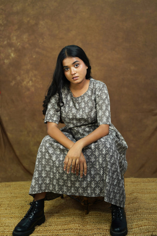 Colorful AVANI variable product by Joyee Kolkata featuring a vibrant, stylish design with intricate patterns.