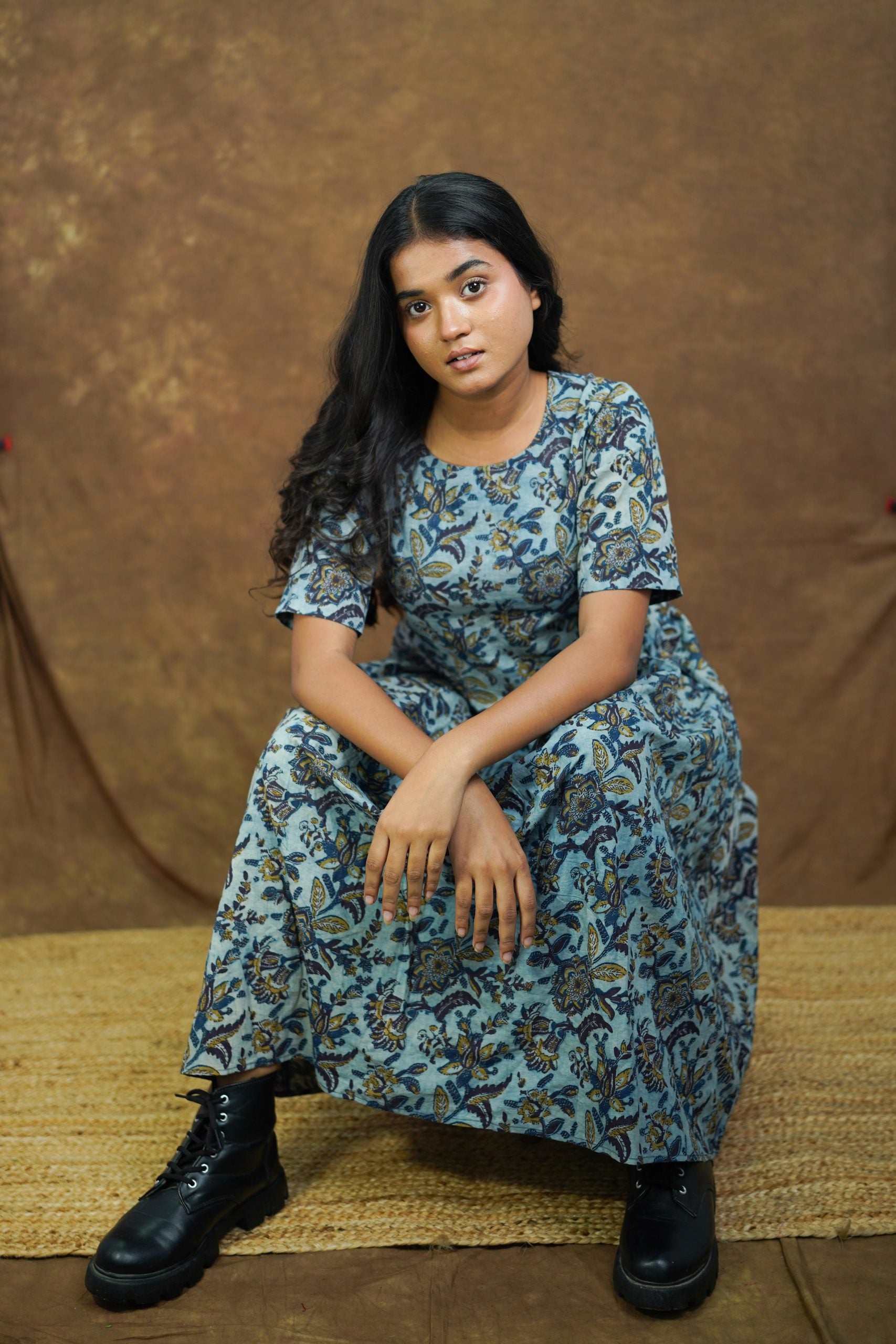 Colorful AVANI variable product by Joyee Kolkata featuring vibrant patterns and high-quality craftsmanship.