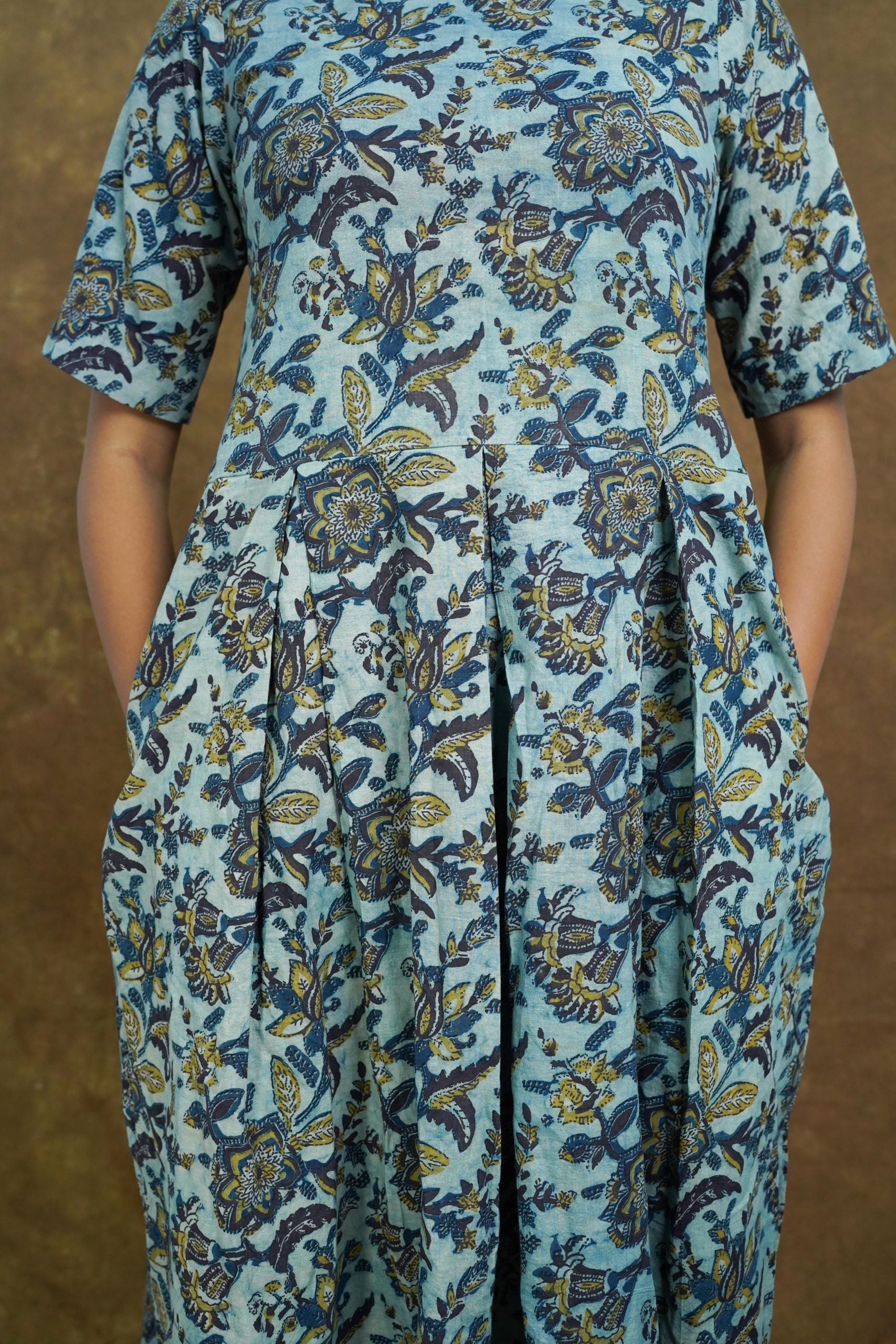 Colorful AVANI variable product by Joyee Kolkata featuring vibrant fabric and intricate embroidery details.