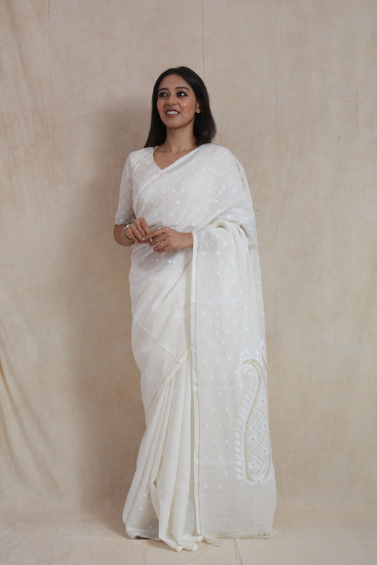 Side view of elegant off-white Bengal Fulia cotton saree with delicate butti motifs and woven pallu