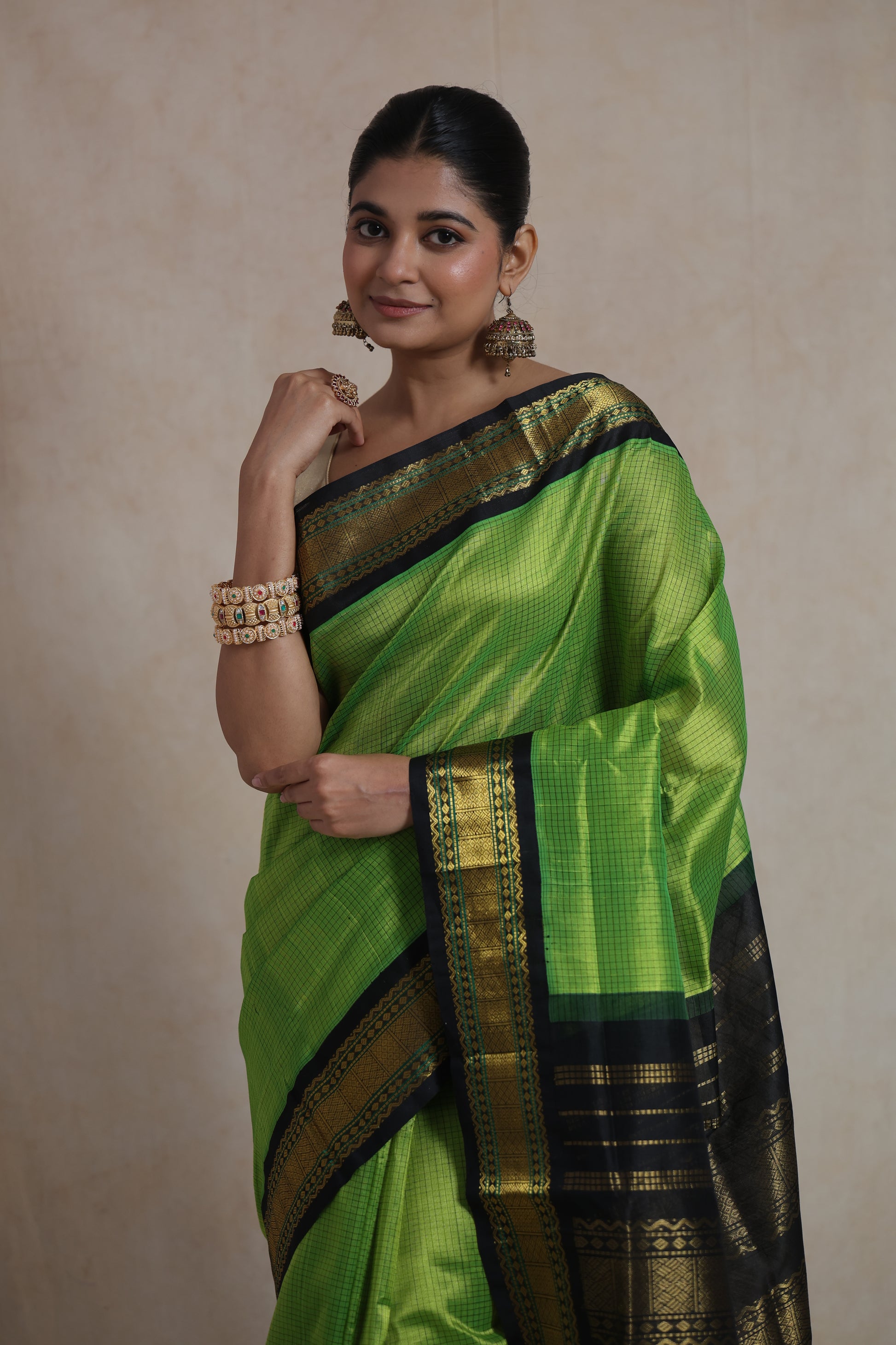 Detailed border view of parrot green Kanchipuram silk cotton saree