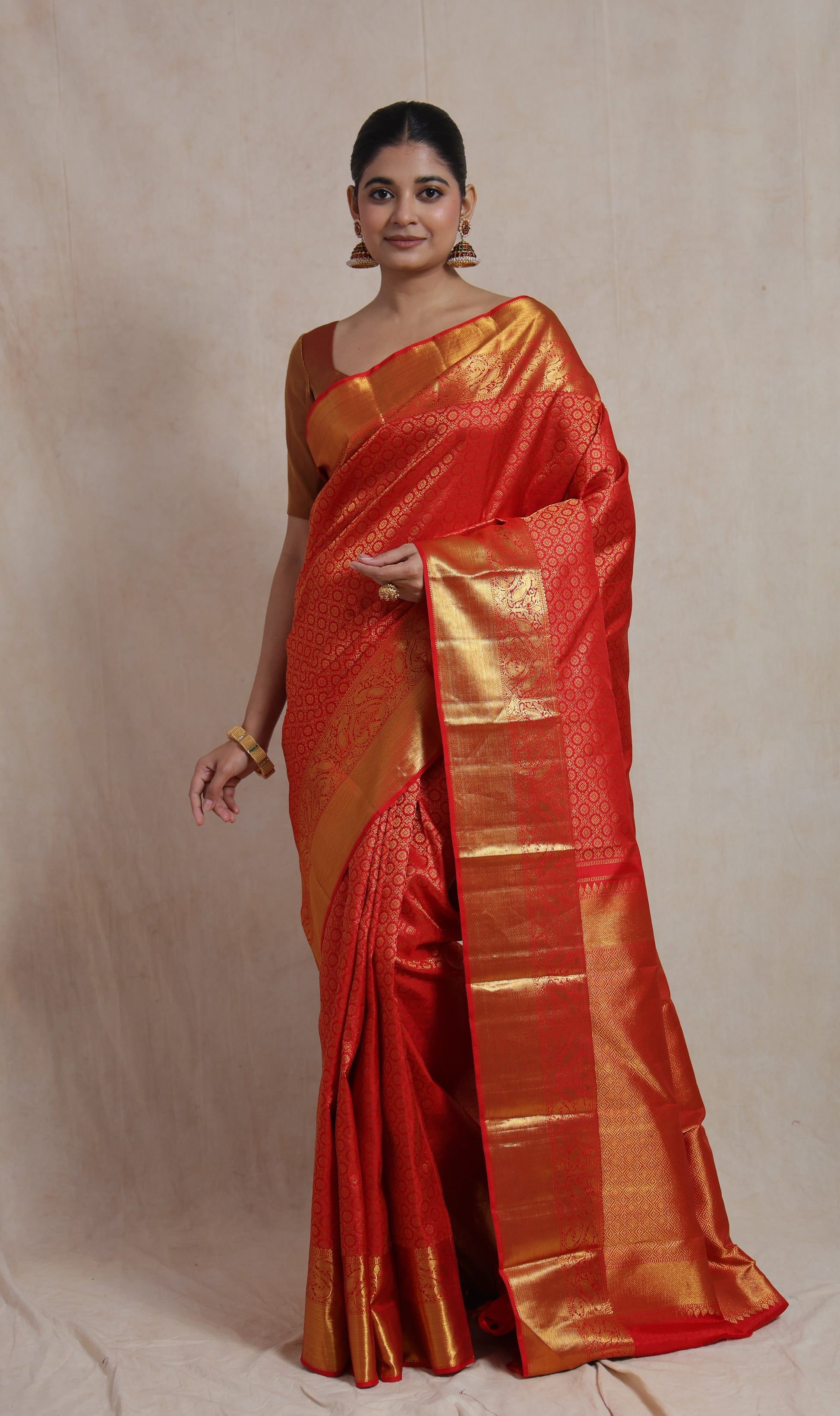 red-kanchipuram-silk-saree-front-jpg_21290273-840d-4677-8035-2335ea21ebd9