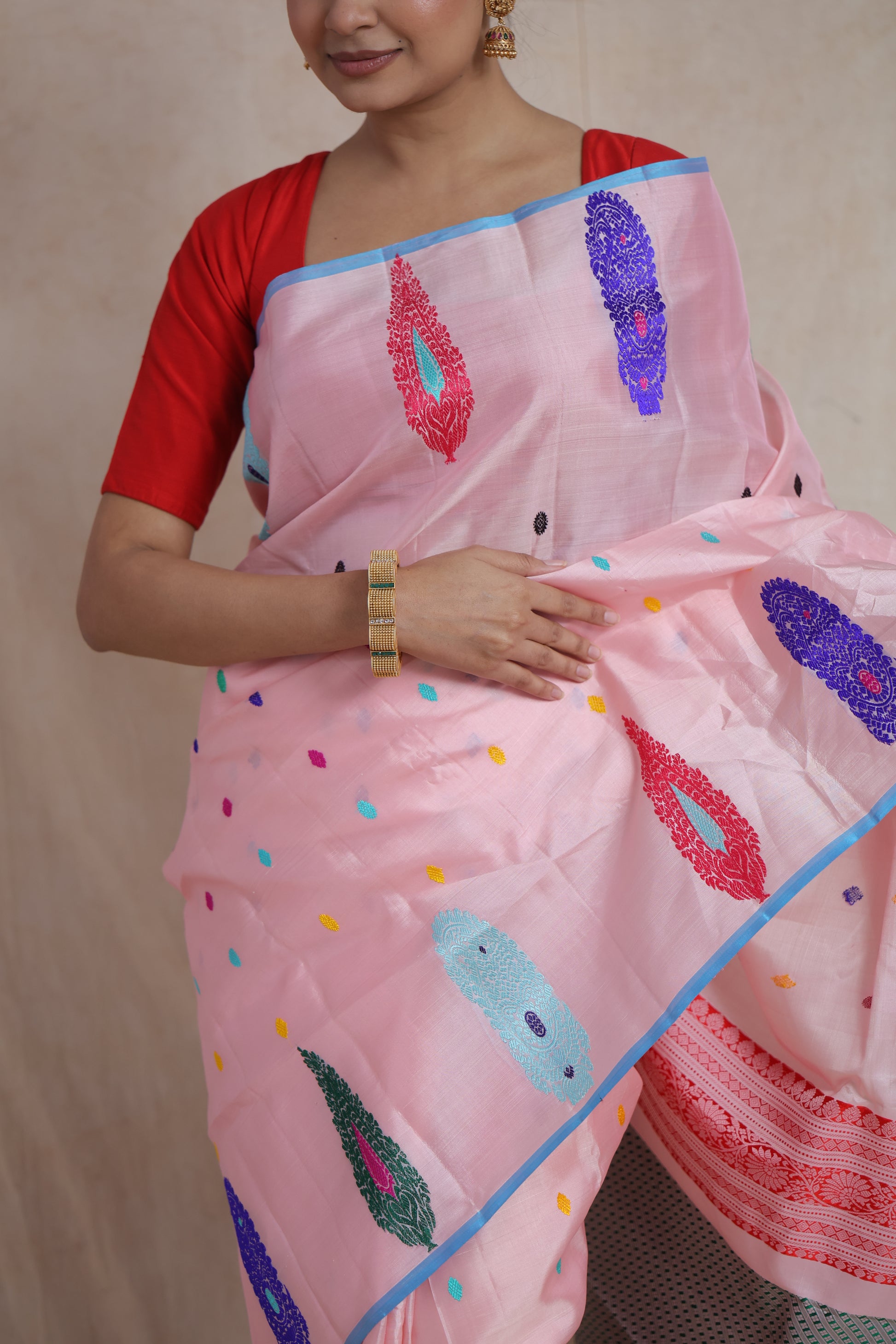 Close-up of woven pallu and motifs on Gadwal silk saree
