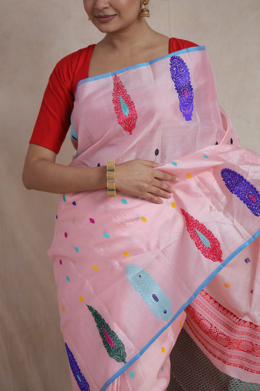 Close-up of woven pallu and motifs on Gadwal silk saree