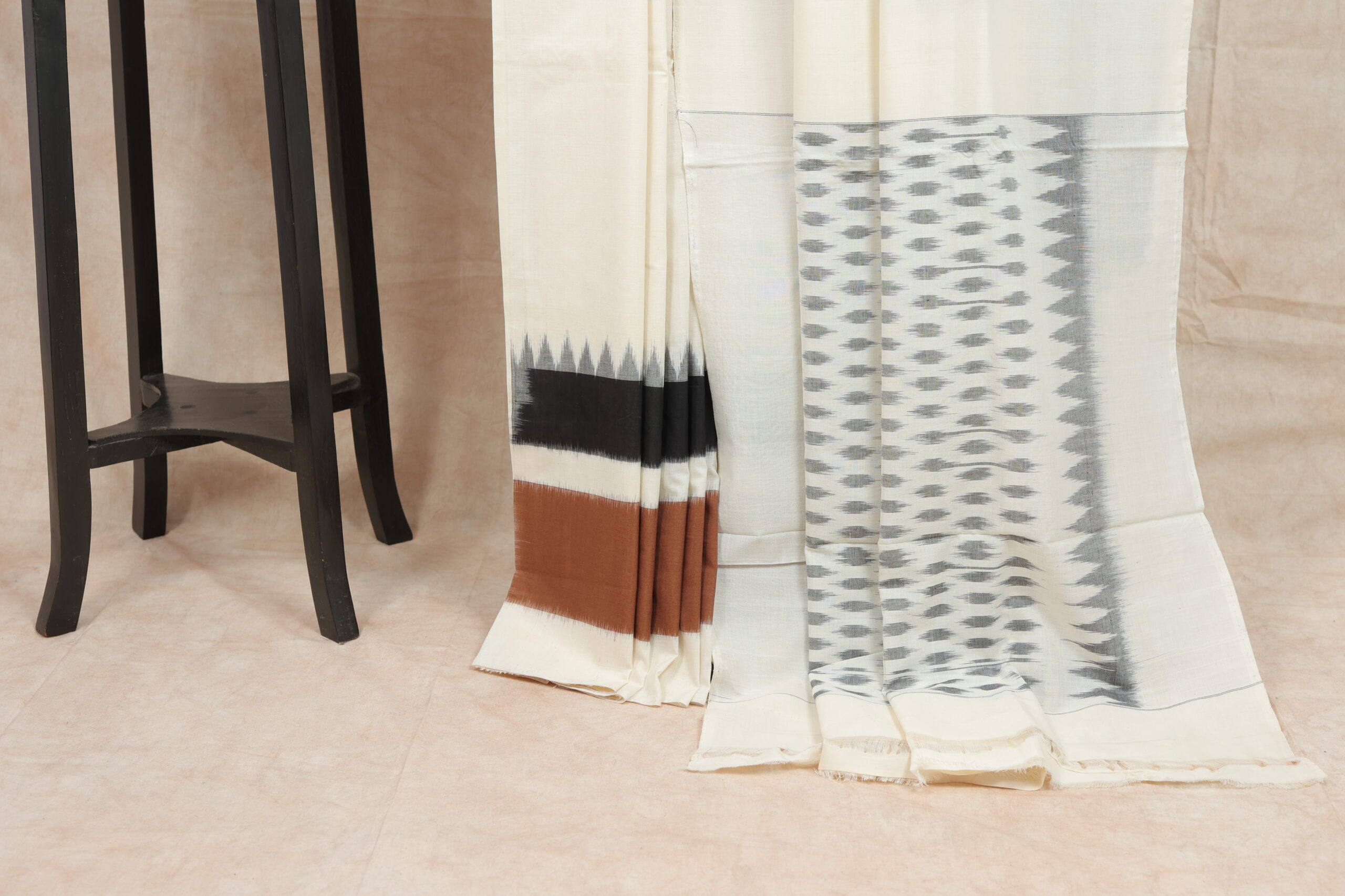 HANDWOVEN POCHAMPALLY MERCIRISED COTTON OFF WHITE